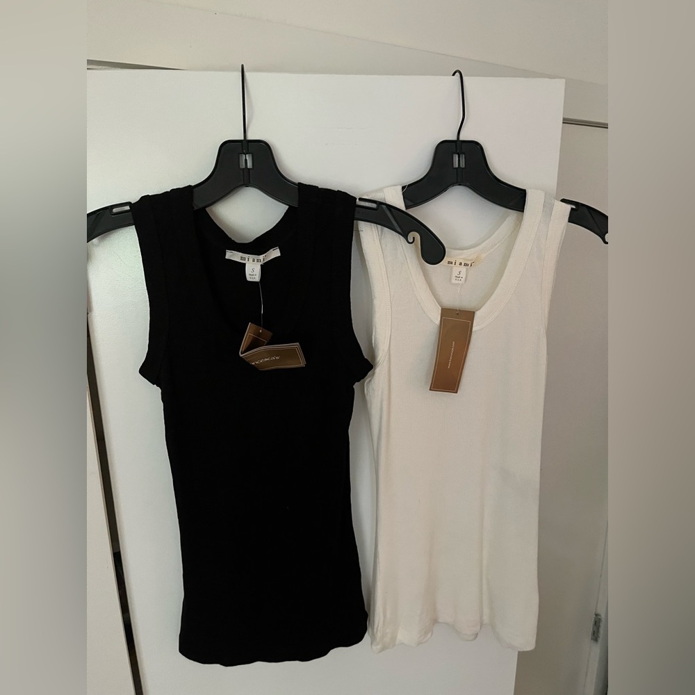 NWT Francesca’s Soft Rinb